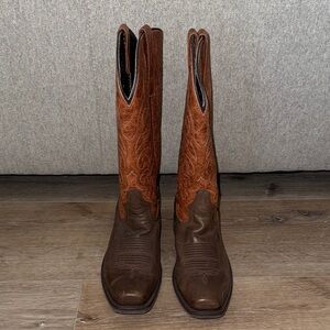 BROWN COWBOY BOOTS